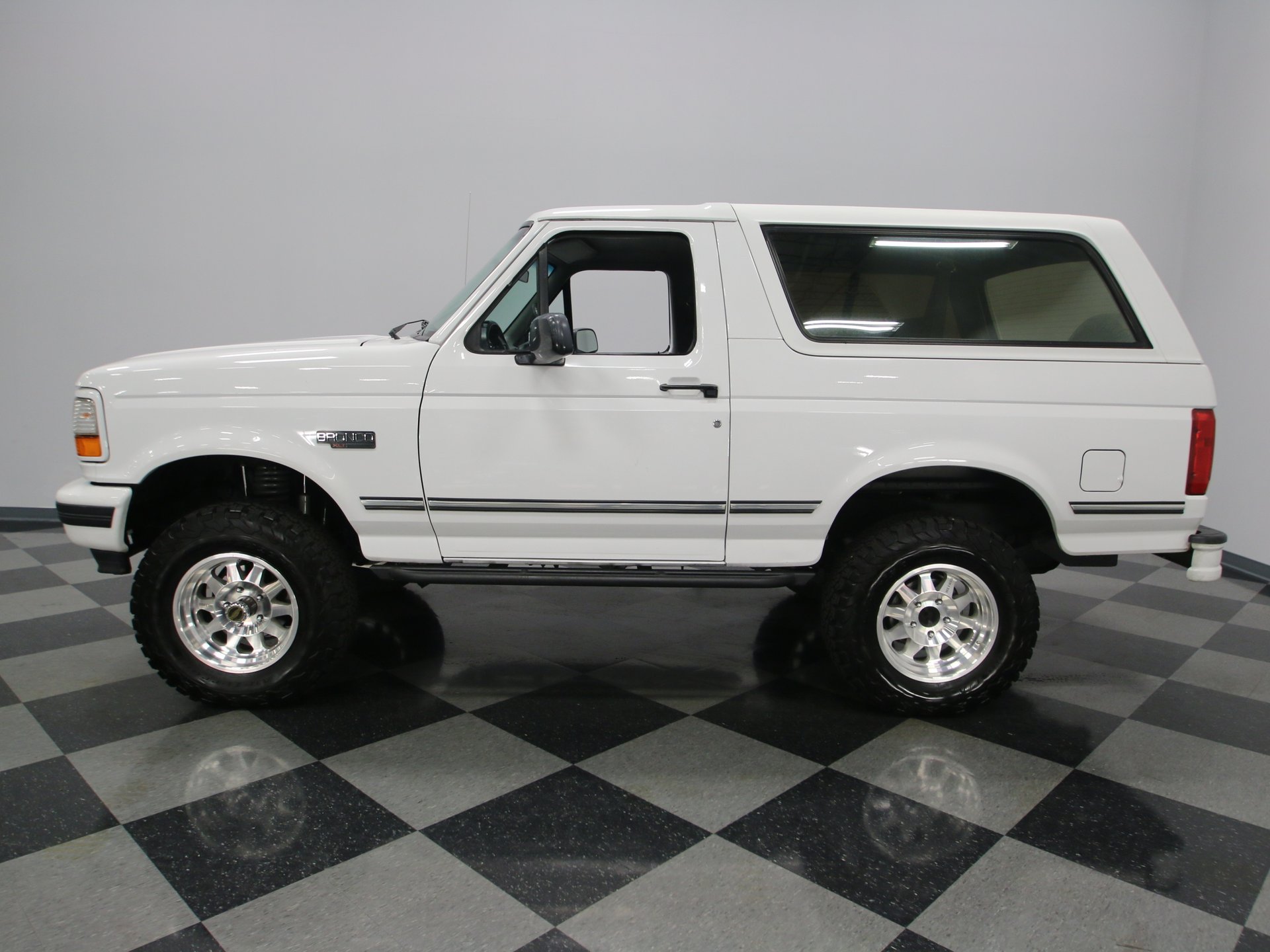 1996 Ford Bronco | Classic Cars for Sale - Streetside Classics - The