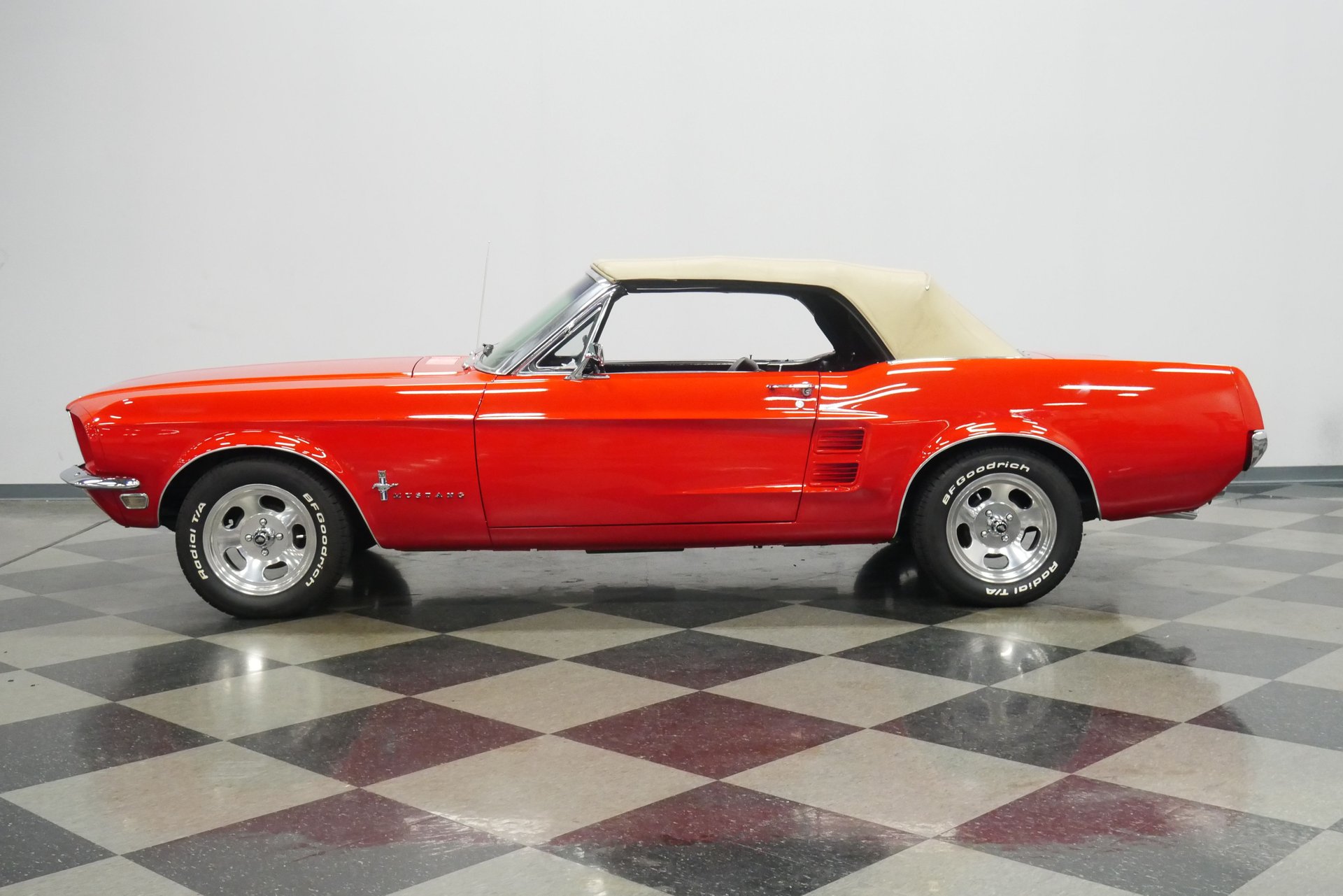 1967 ford mustang convertible
