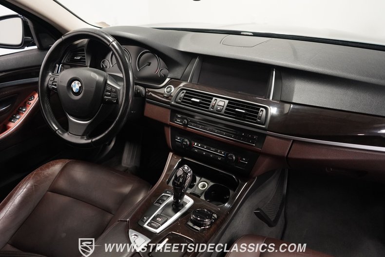2015 BMW 528i 51
