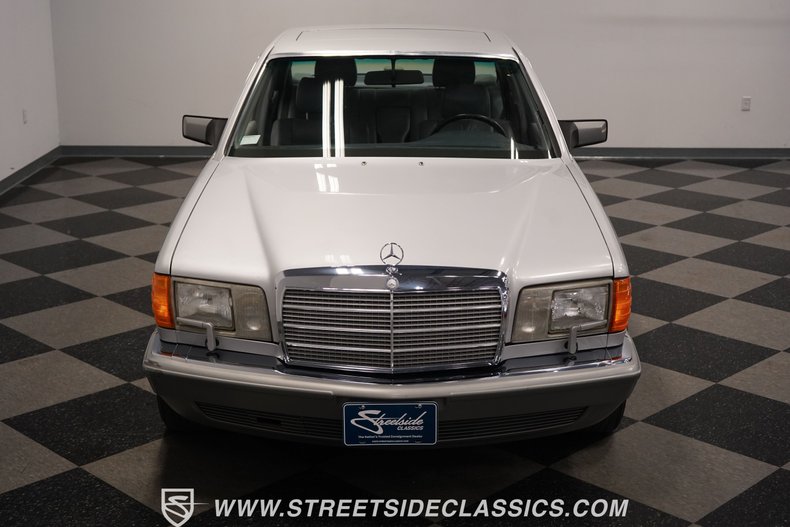 1991 Mercedes-Benz 560SEL 21