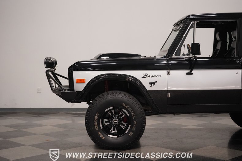 1976 Ford Bronco 25