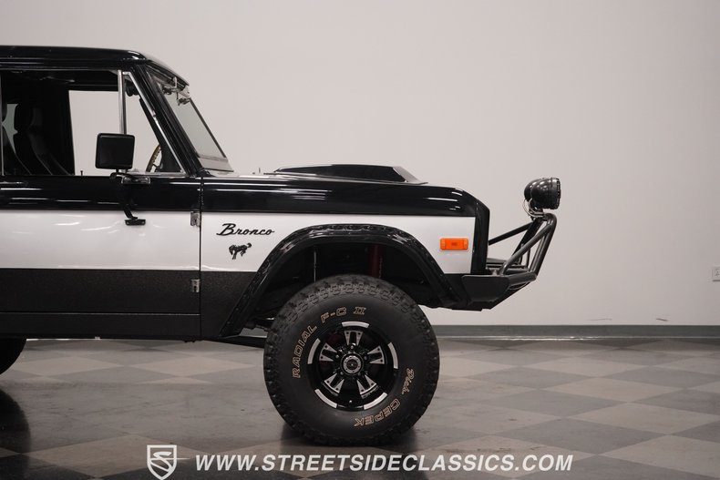 1976 Ford Bronco 33