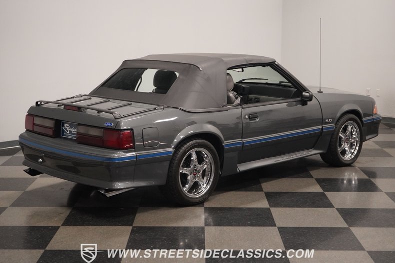1989 Ford Mustang 29