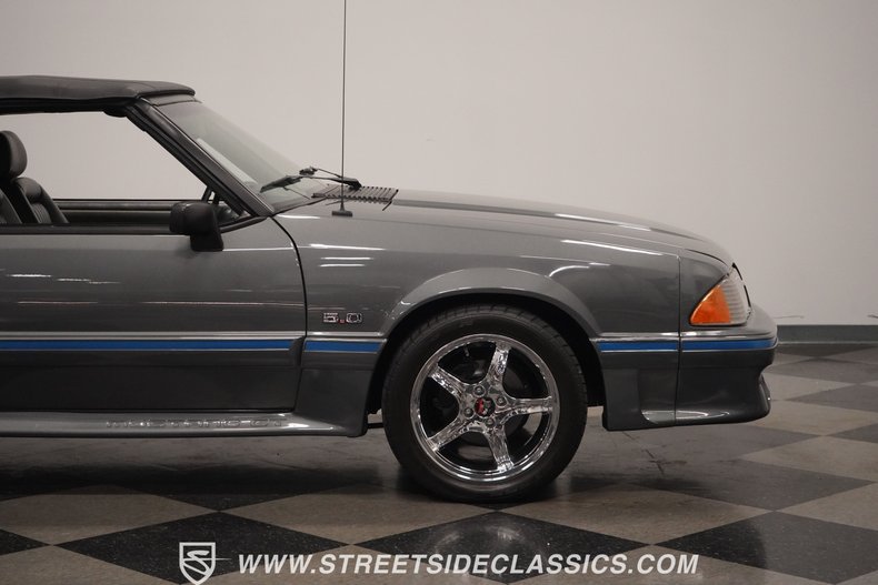 1989 Ford Mustang 33