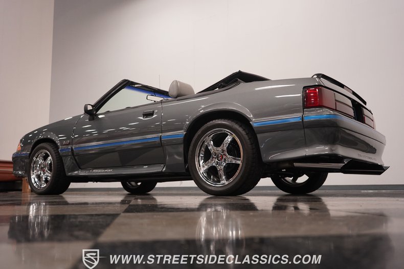 1989 Ford Mustang 27
