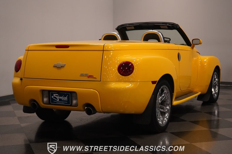 2005 Chevrolet SSR  14