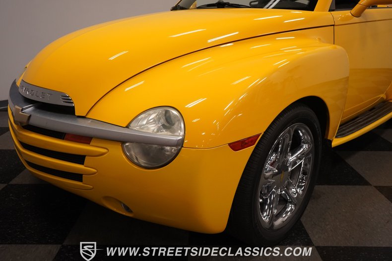 2005 Chevrolet SSR  26