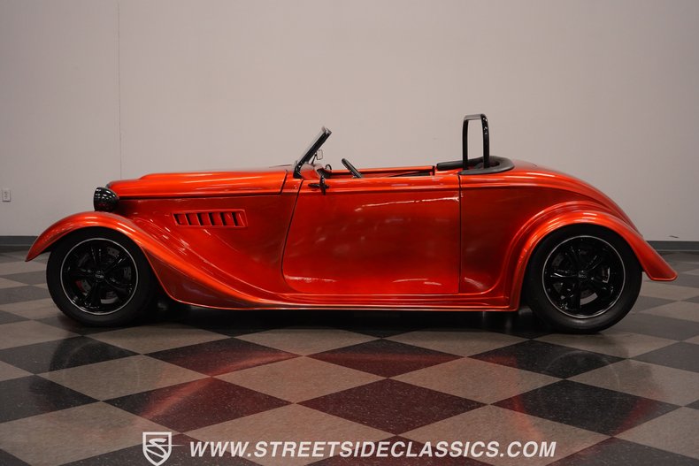 1933 Ford Roadster 2