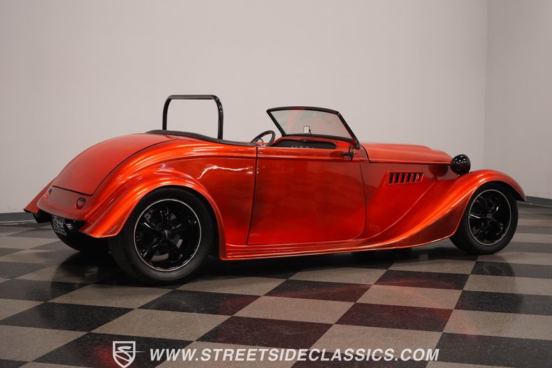 1933 Ford Roadster 16