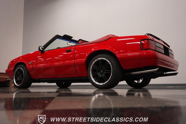 1992 Ford Mustang 27