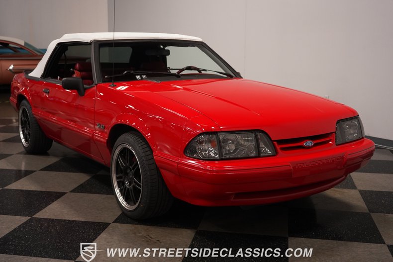 1992 Ford Mustang 20