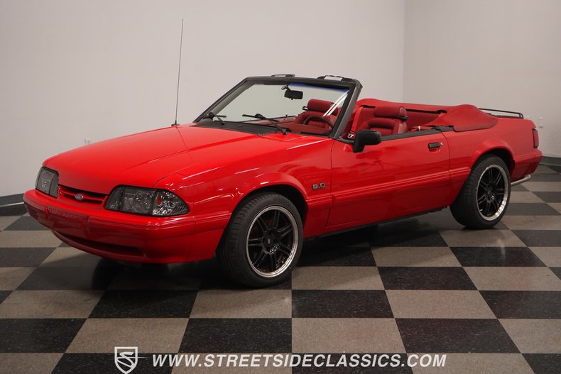 1992 Ford Mustang 22