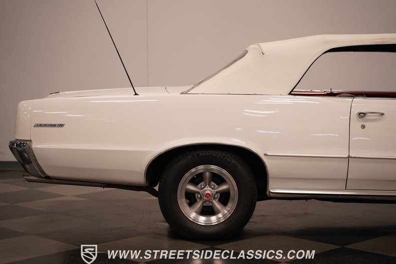 1964 Pontiac LeMans 32