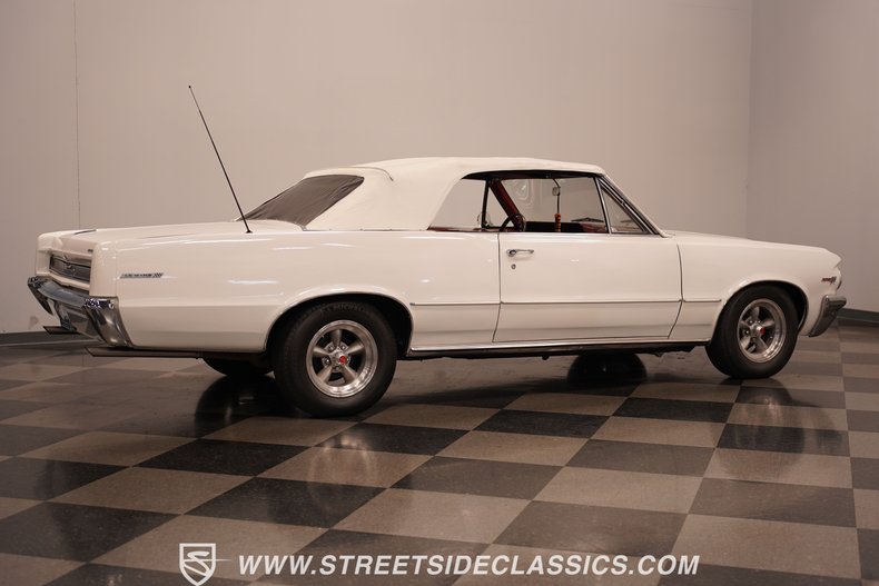 1964 Pontiac LeMans 16