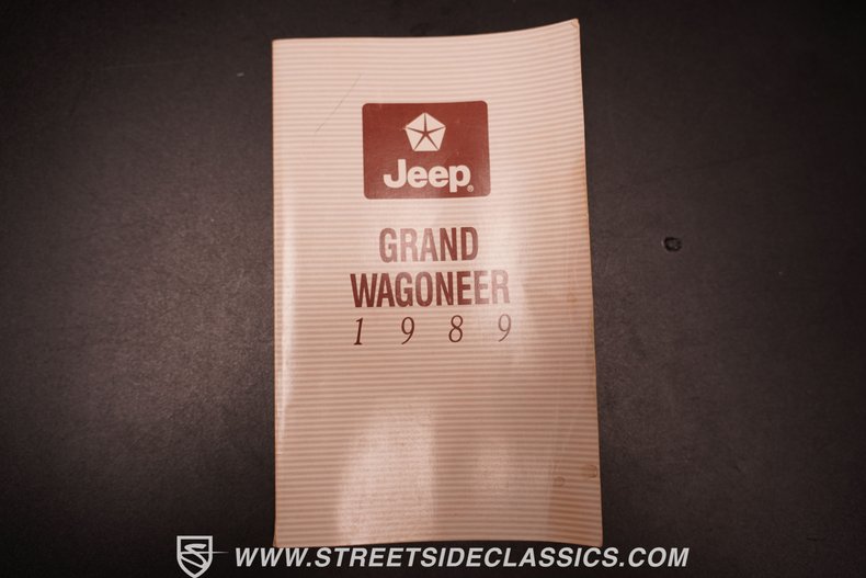 1989 Jeep Grand Wagoneer 75