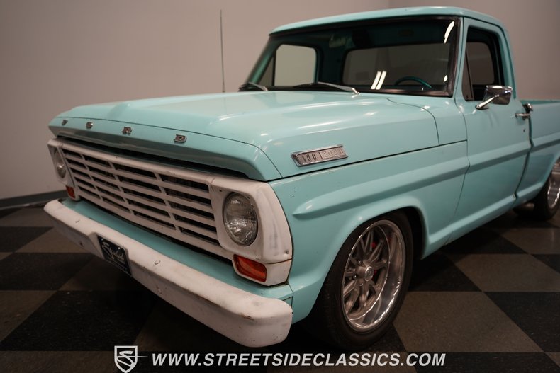 1967 Ford F-100 23