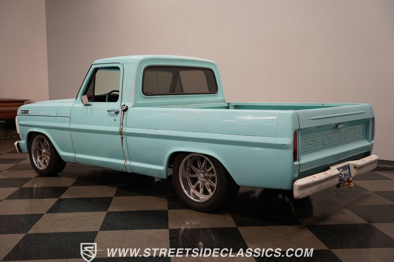 1967 Ford F-100 11