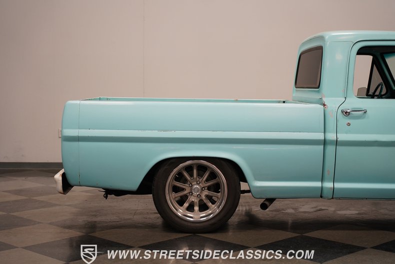 1967 Ford F-100 32