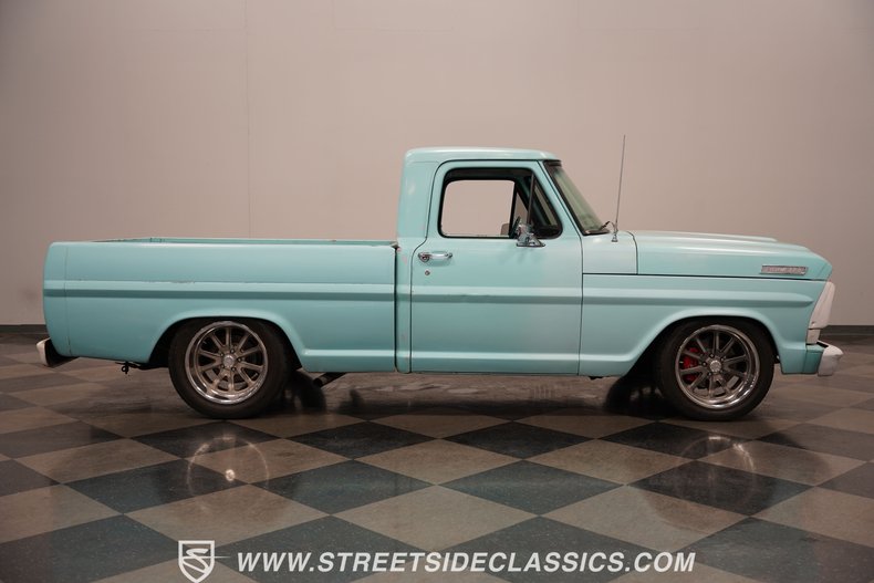 1967 Ford F-100 17