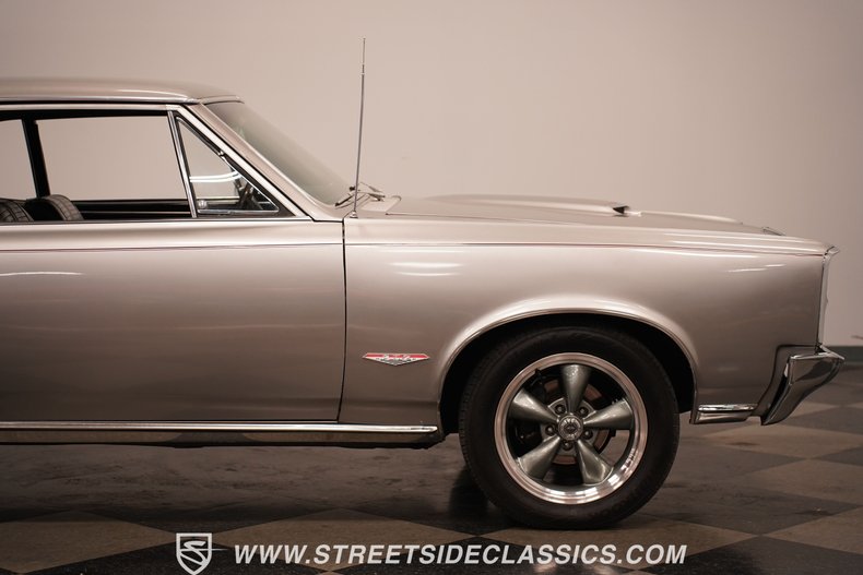 1966 Pontiac GTO 33