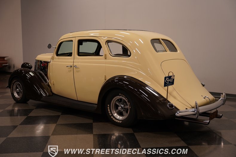 1935 Nash Ambassador 11