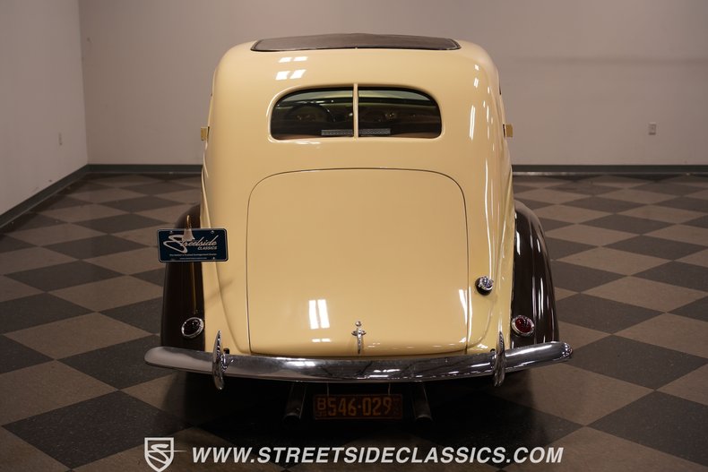1935 Nash Ambassador 28