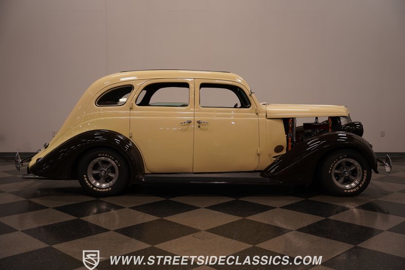 1935 Nash Ambassador 17