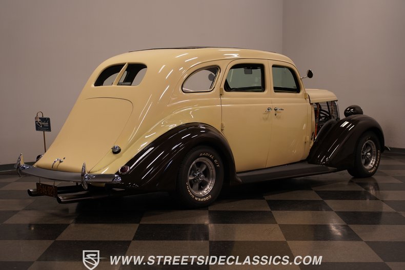 1935 Nash Ambassador 15