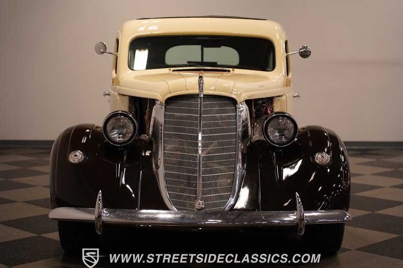 1935 Nash Ambassador 5