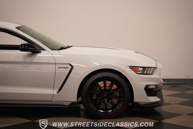 2016 Ford Mustang 33