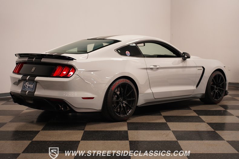 2016 Ford Mustang 15