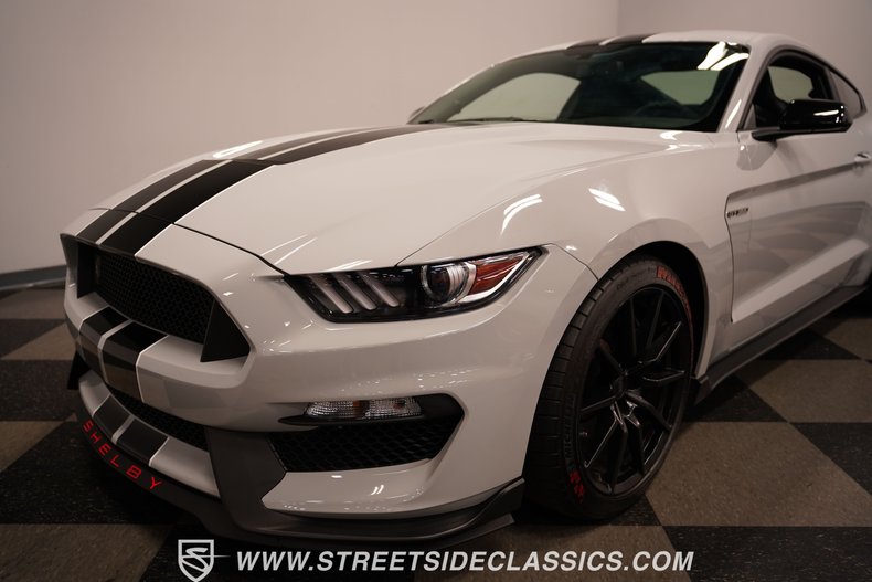 2016 Ford Mustang 23