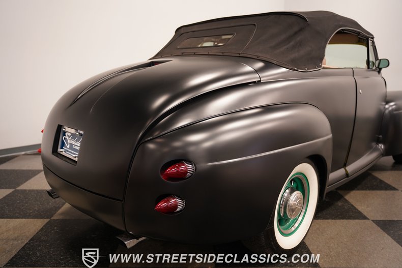 1946 Ford Deluxe 30