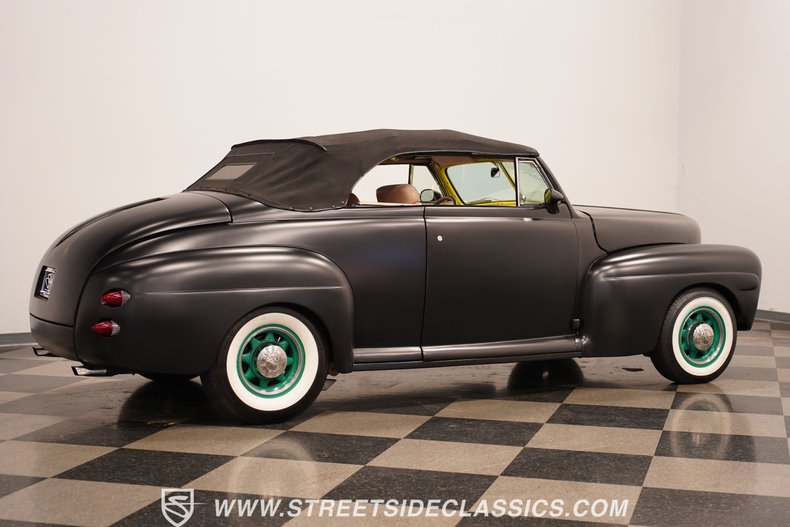 1946 Ford Deluxe 16