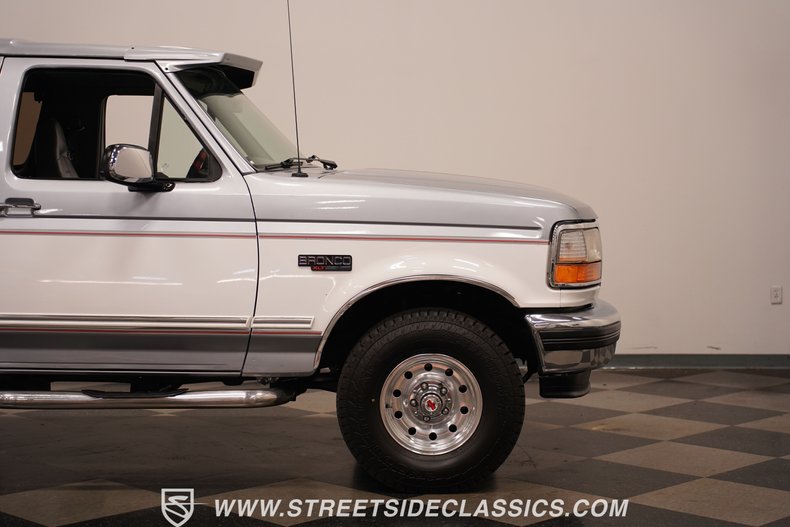 1995 Ford Bronco 33
