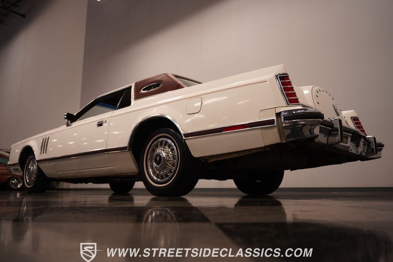 1977 Lincoln Continental 27