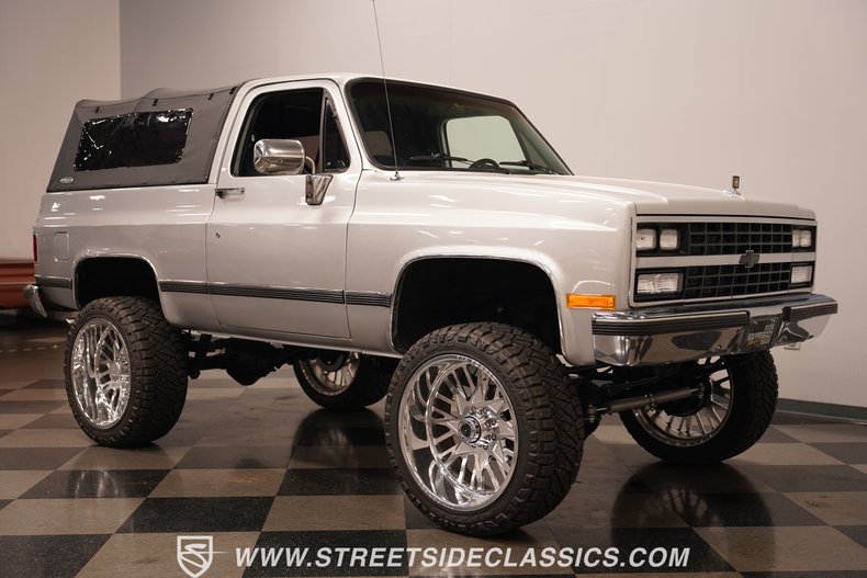 1989 Chevrolet Blazer K5 4x4 19