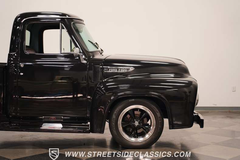 1953 Ford F-100 33