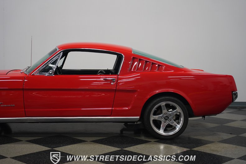 1965 Ford Mustang Fastback Restomod 26