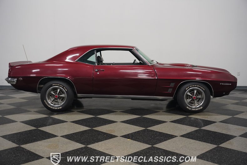 1969 Pontiac Firebird  16