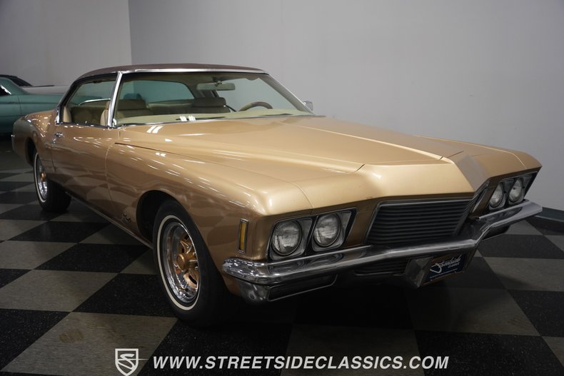 1971 Buick Riviera Boat Tail 19