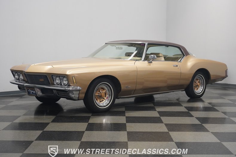 1971 Buick Riviera Boat Tail 6