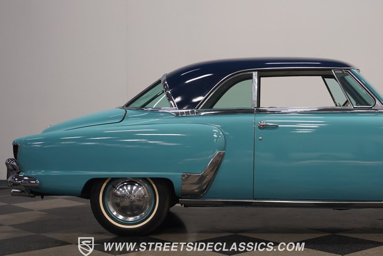 1952 Studebaker Commander Starliner 34