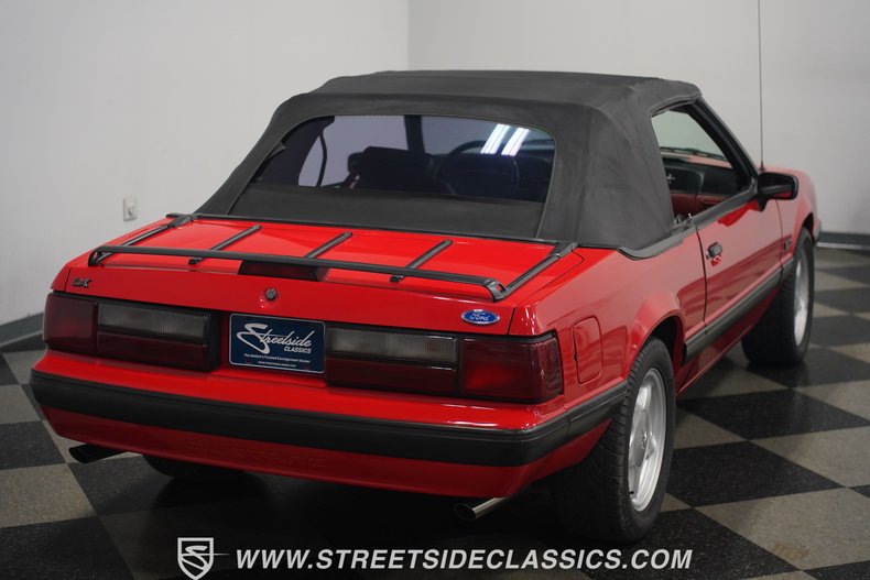 1991 Ford Mustang LX 5.0 Convertible 29