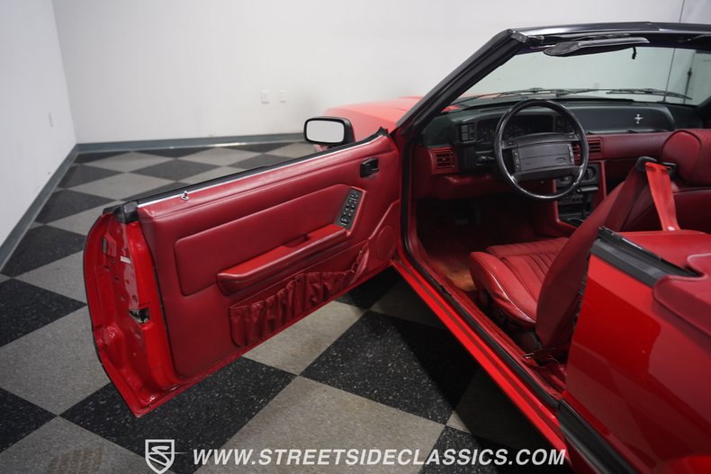 1991 Ford Mustang LX 5.0 Convertible 40