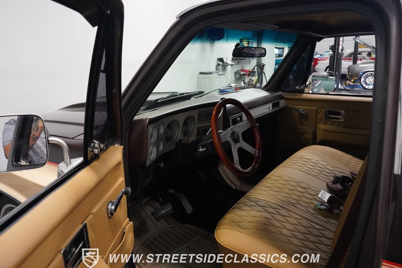 1984 Chevrolet C10 LS Restomod 4