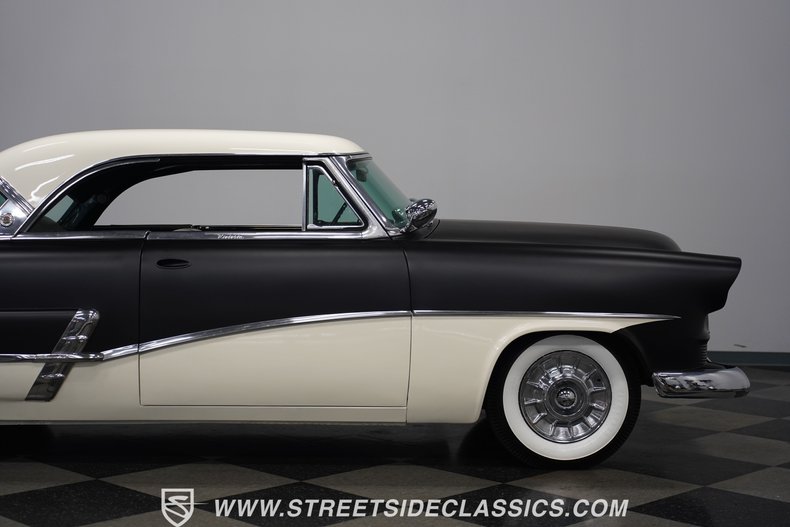 1953 Ford Crestline Victoria 34