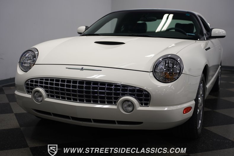 2002 Ford Thunderbird  23