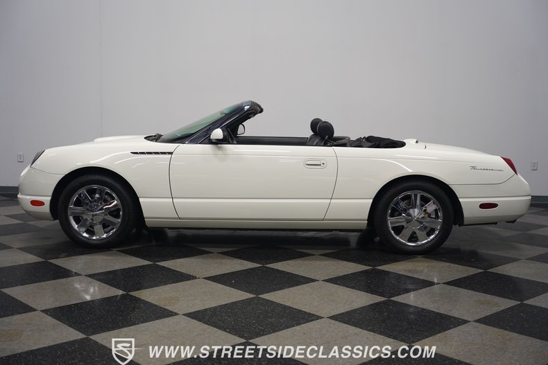 2002 Ford Thunderbird  8