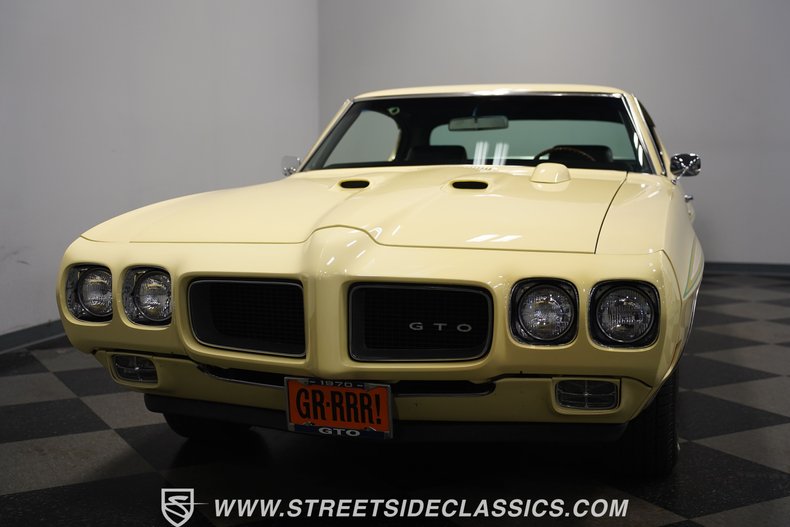 1970 Pontiac GTO  22